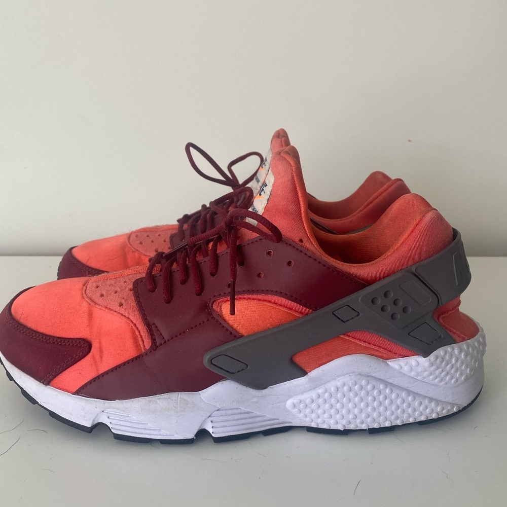 Nike Air Huarache - Red Coral